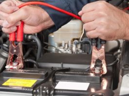 How to Turn a Car On With the Discharged Battery