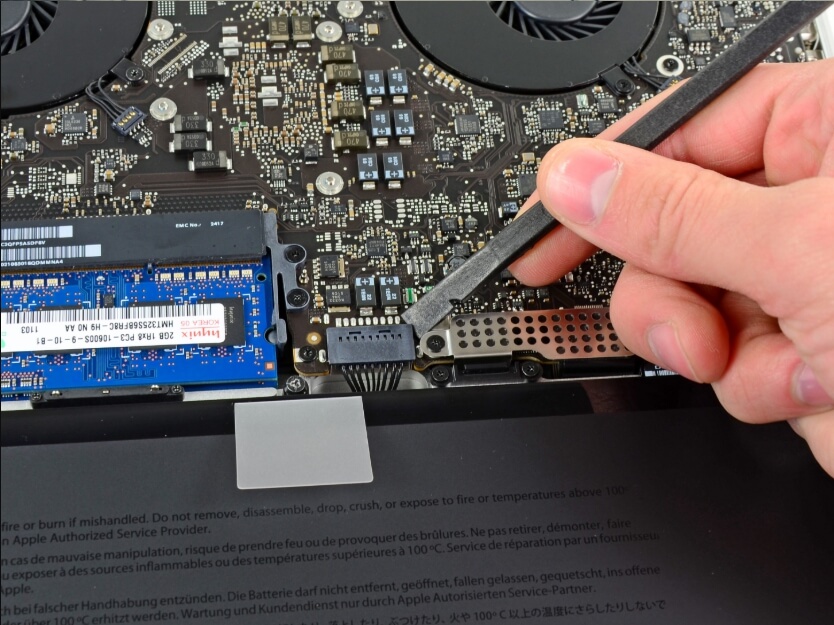 battery on macbook pro 13 logic board